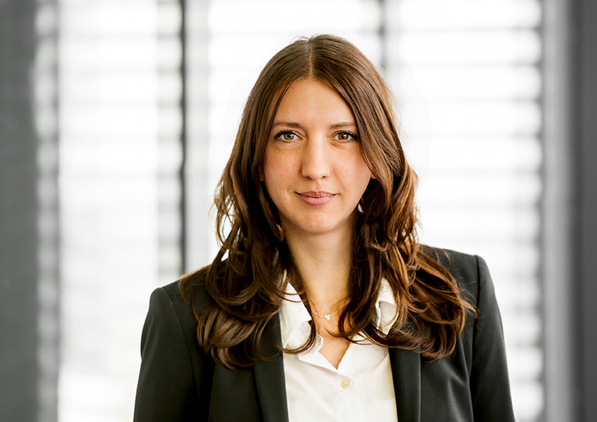 Frau Jennifer Kretzmer